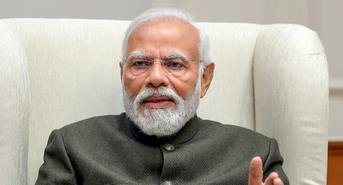 PM Modi : అది ఇంటర్వ్యూనా.. లేక భజన ప్రోగ్రామా.. ప్రధాని మోడీని ఇలాంటి ప్రశ్నలా అడిగేది..?