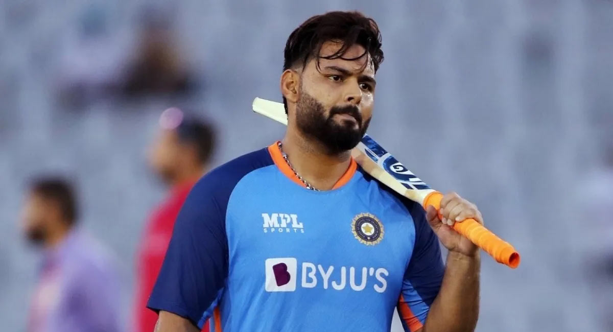 Rishabh Pant : ప్ర‌మాదం త‌ర్వాత రెండు నెల‌లు బ్ర‌ష్ కూడా చేసుకోలేక‌పోయా.. బాధ‌లు చెప్పిన రిష‌బ్ పంత్..!