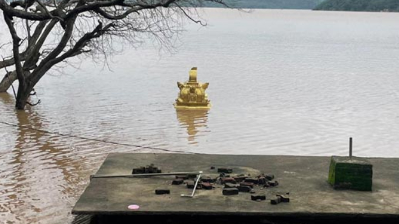 devipatnam gandi pochamma temple drown in rains